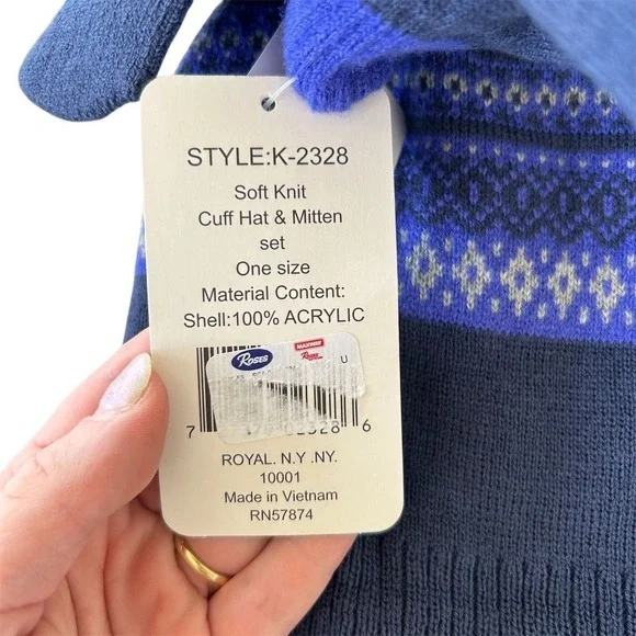 NWT Unbranded Boys' Blue Winter Hat & Mitten Set Size 2-4 - Picture 4 of 4